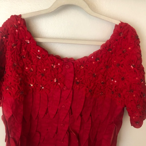 Way red leaf top w/chiffon flowers & sequins. - Picture 3 of 3